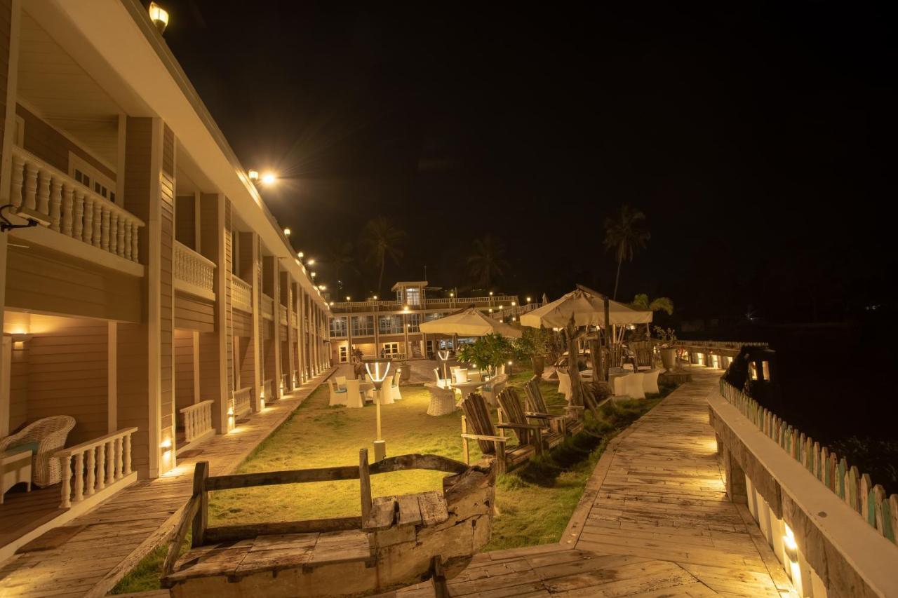 State Beach Resort And Spa Kannur Ngoại thất bức ảnh